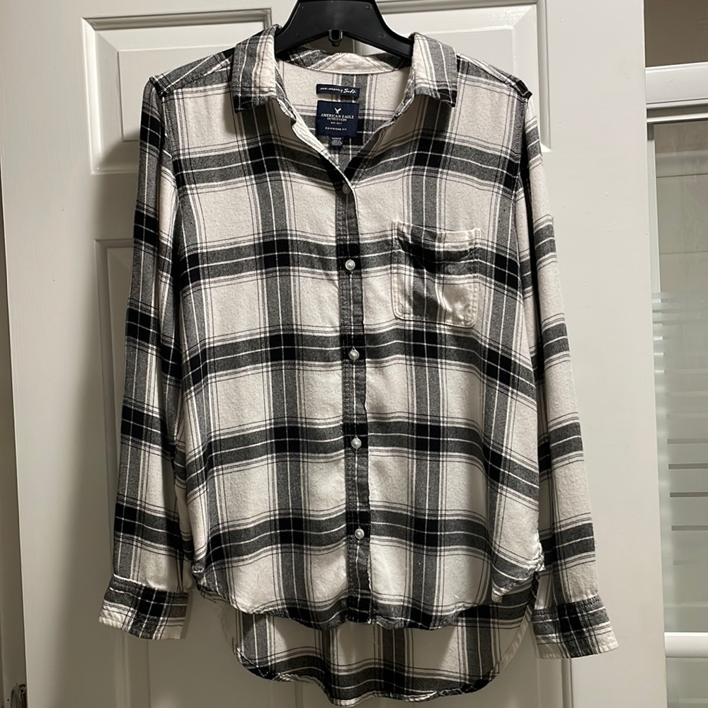 American Eagle Outfitters Flannel - Size M